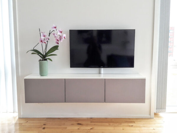 hvidt tv møbel